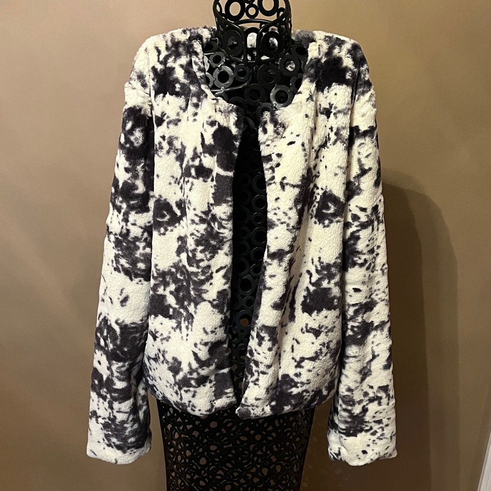 Willow & Clay faux fur Black and White Teddy Jacket